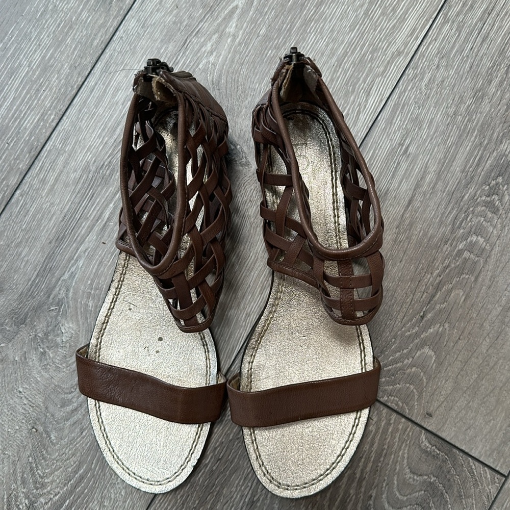 Ann Taylor Loft Sandals 🩴 - Picture 3 of 7